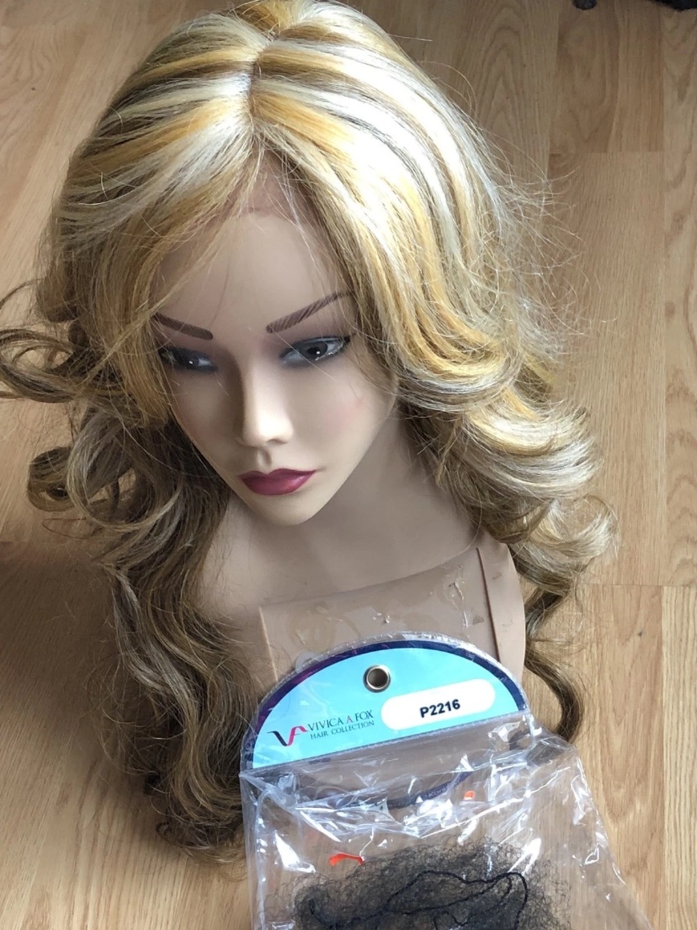 Vivica A Fox Blonde Blend Long Wavy Synthetic Wig - Honey Blonde with Highlights